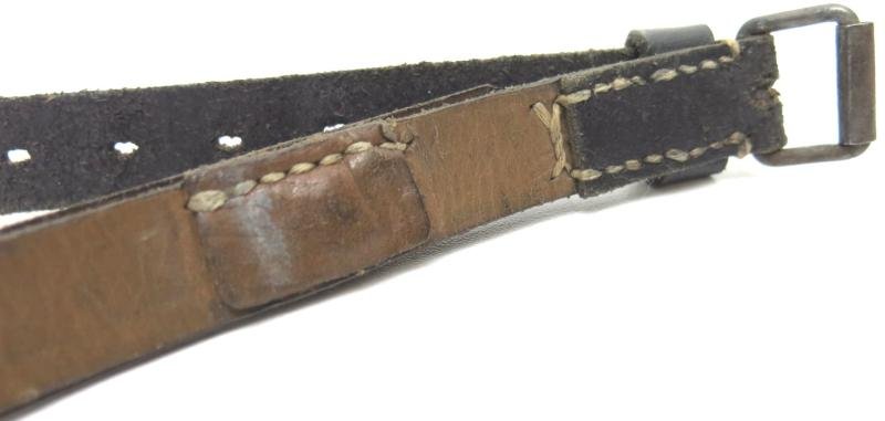 German Wehrmacht Fast Release Utility Strap 57 x 1,8 cms 17 Holes JOSEF GOERTZ LEDERWARENFABRIK LINNICH 1940 Nearly Mint. — image 6