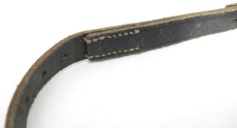 German Wehrmacht Fast Release Utility Strap 54 x 1,8 cms 17 Holes CARL HEPTING & Co. STGT. FEUERBACH 1941, Nearly Mint. — image 4
