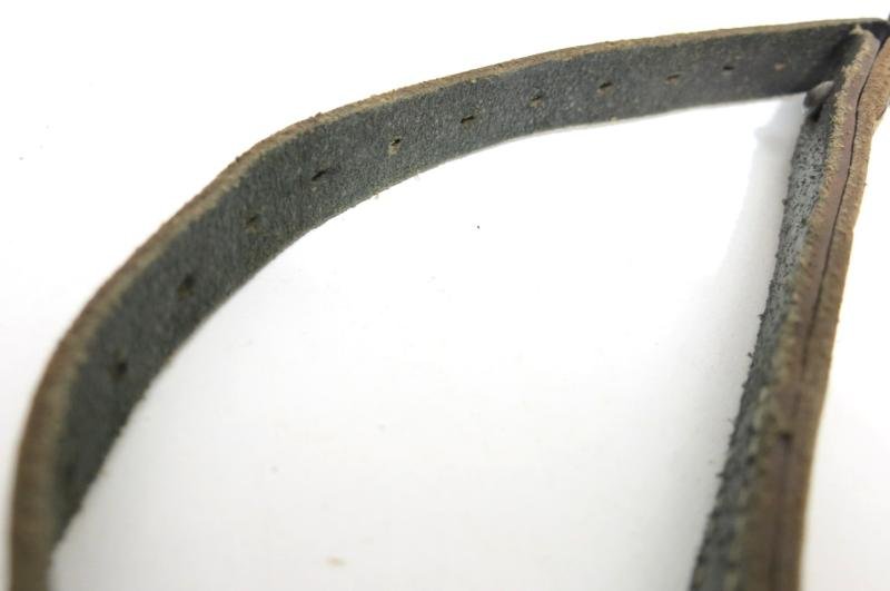 German Wehrmacht Fast Release Utility Strap 54 x 1,8 cms 17 Holes CARL HEPTING & Co. STGT. FEUERBACH 1941, Nearly Mint. — image 8