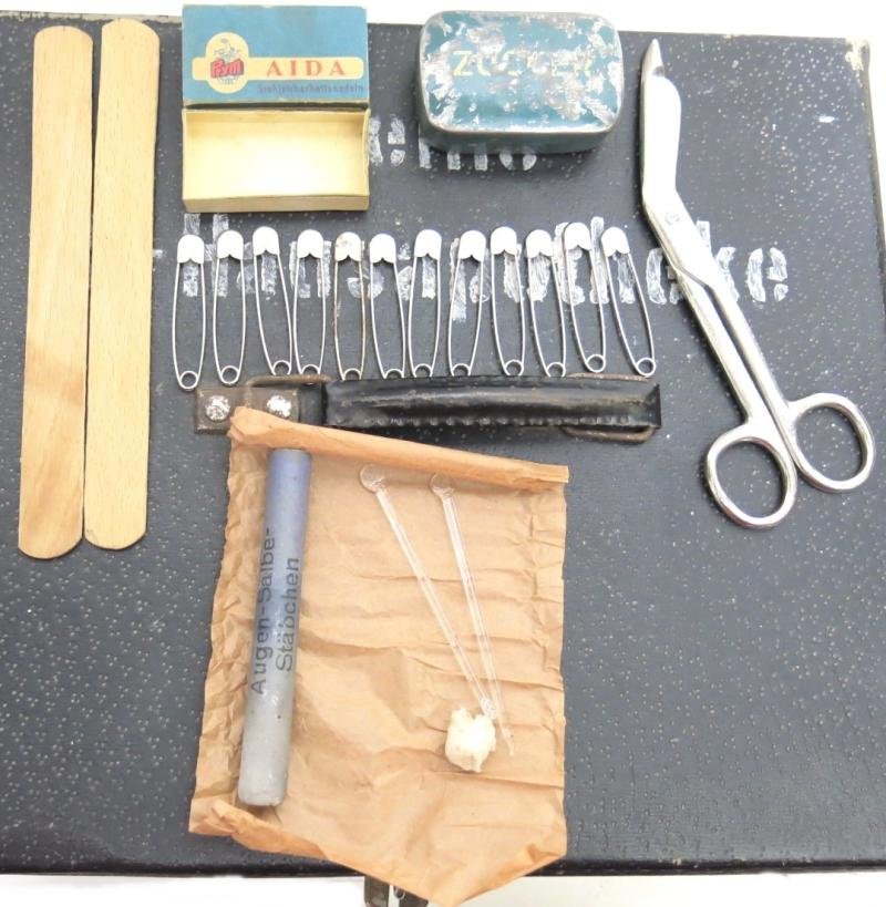 German Luftschutz Kleine Hausapotheke With Half Of The Original Contents, Nice 'To Get It Complete' Collectors Project. — image 12