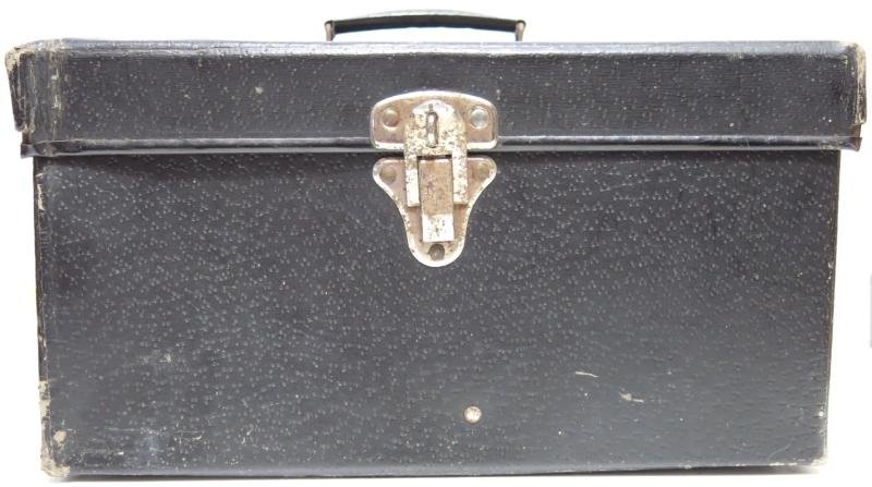 German Luftschutz Kleine Hausapotheke With Half Of The Original Contents, Nice 'To Get It Complete' Collectors Project. — image 2