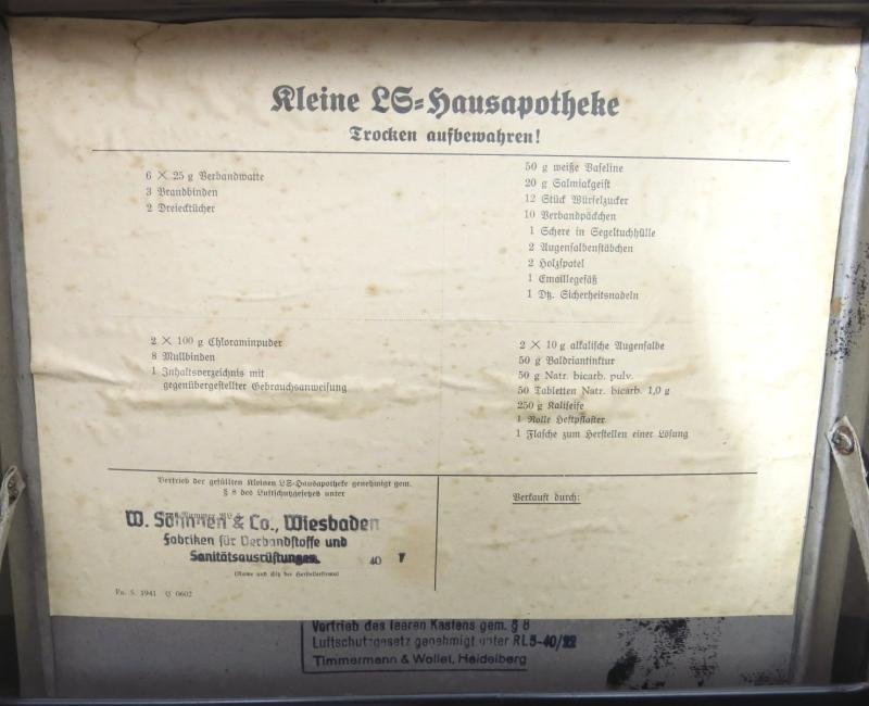 German Luftschutz Kleine Hausapotheke With Half Of The Original Contents, Nice 'To Get It Complete' Collectors Project. — image 8