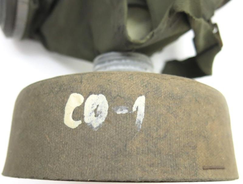 German Luftschutz Volksgasmaske VM44 Size 2, (Medium), 1945 Dated With Total Last Ditch Cardboard Made Filter. — image 14