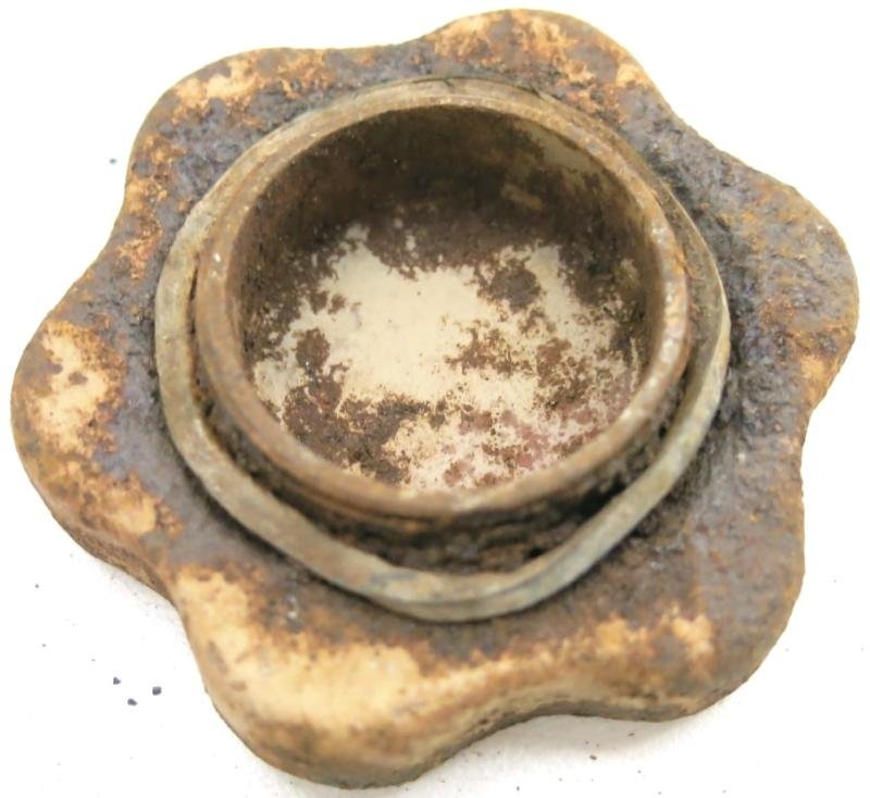 German Wehrmacht T. Mi. 42 Tellermine 42 Fuze Plug In Sand Colour Complete With Washer. — image 2