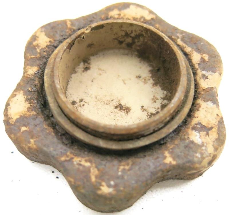 German Wehrmacht T. Mi. 42 Tellermine 42 Fuze Plug In Sand Colour Complete With Washer. — image 2