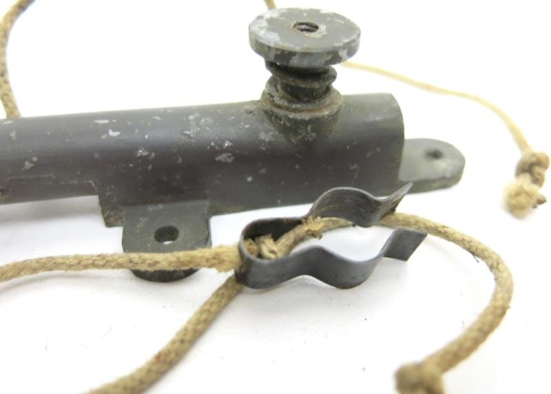 USA WWII Pressure Firing Device M1A1 Complete, Inert. — image 5