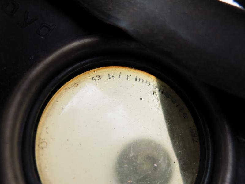 German Wehrmacht Gas Mask GM38 With Matching Filter 1942/43. — image 11