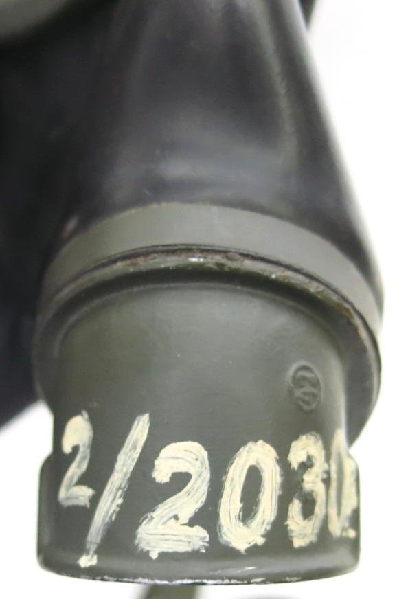 German Wehrmacht Gas Mask GM38 With Matching Filter 1942/43. — image 8