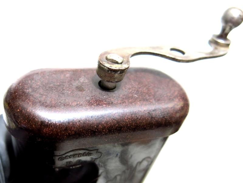 German Wehrmacht Reddish Bakelite Coffee Grinder Mint Condition Double BO Garantie Stamp, Sand Mixed Bakelite. — image 3