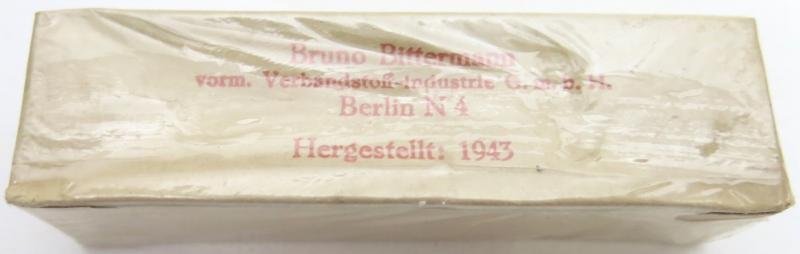 German Deutsches Rotes Kreuz D. R. K. And Luftschutz Hausapotheke And Verbandkasten Brandbinde Bruno Bittermann Berlin 1943. — image 3