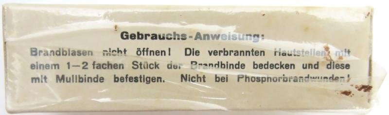 German Deutsches Rotes Kreuz D. R. K. And Luftschutz Hausapotheke And Verbandkasten Brandbinde Bartsch, Quilitz & Co., Berlin 1943. — image 2