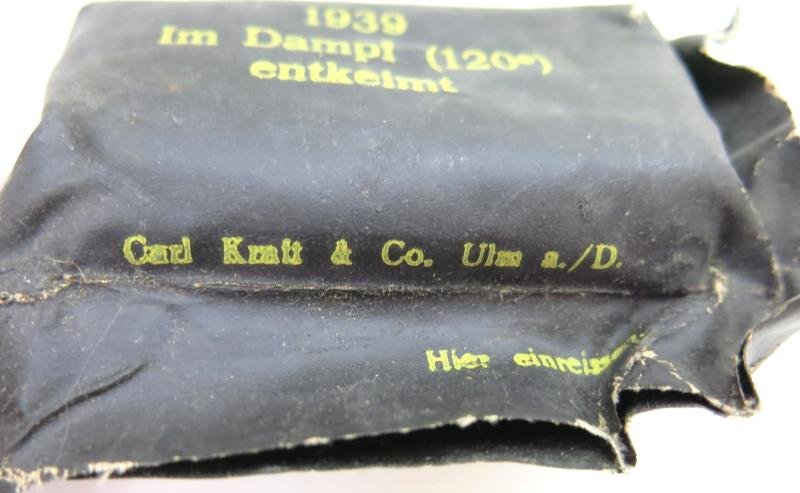 German Wehrmacht Medical Verbandstoff Medium Size Field Dressing Rubber Wrapping, 1939, Not Mint, But Unused. — image 2