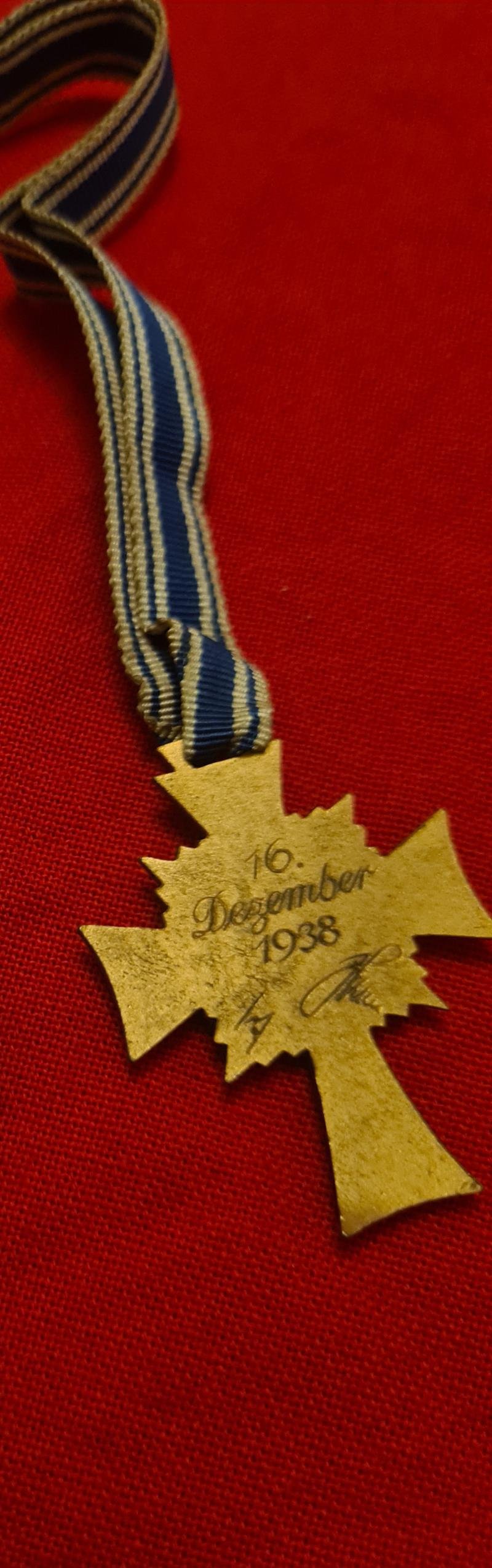 WW2 German Mothers Cross — image 3