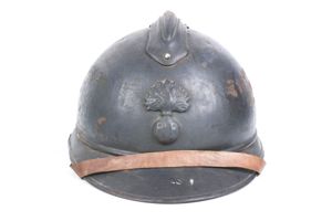 M1915 French Adrian helmet with infantry insignia