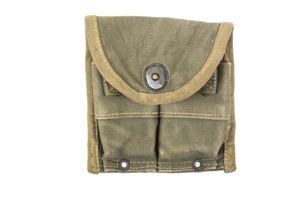 US Transitional M1 carbine pouch marked Avery 1944