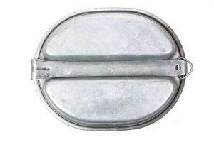 US Messkit or meat can marked IO 1942