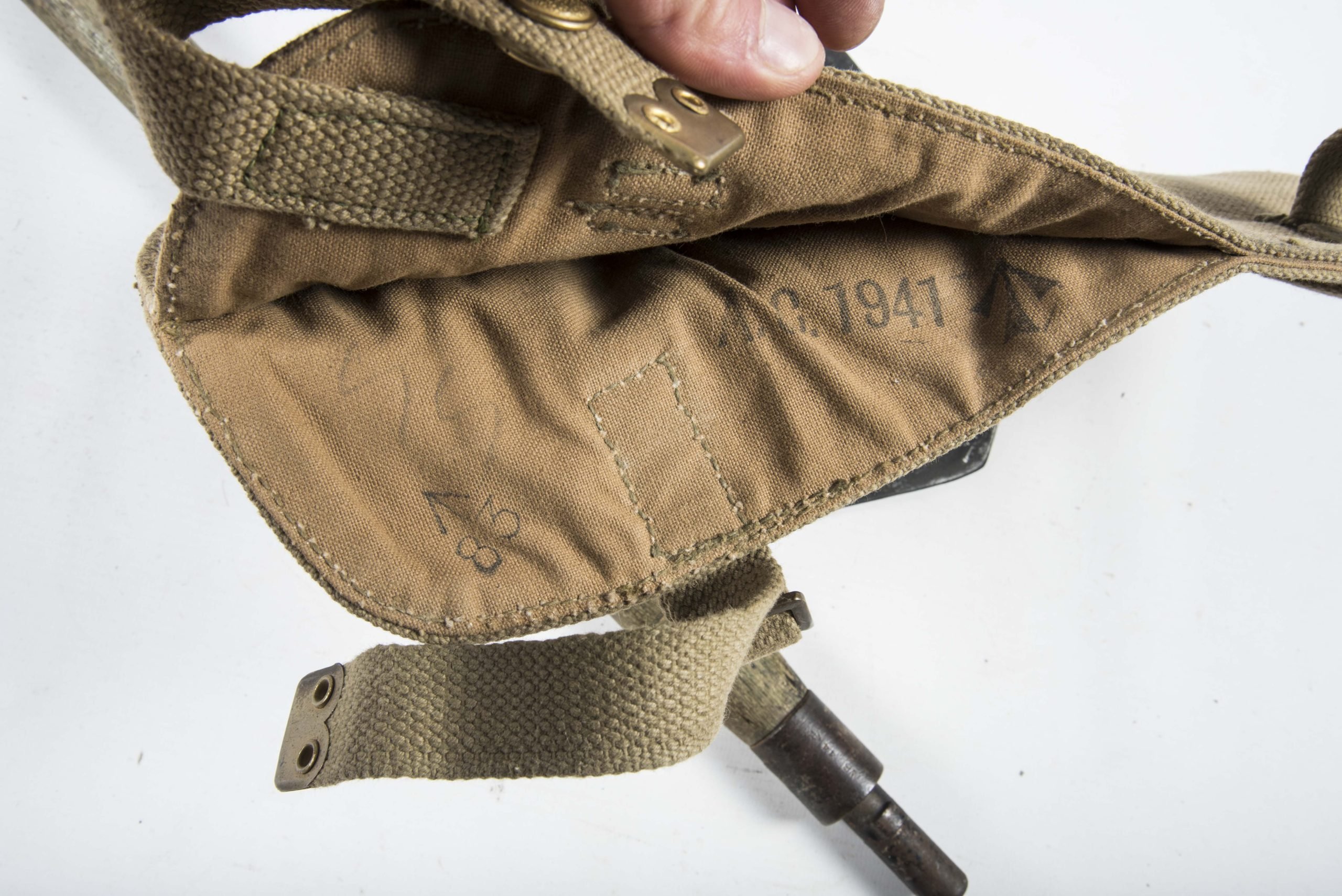 British Entrenching tool — image 3