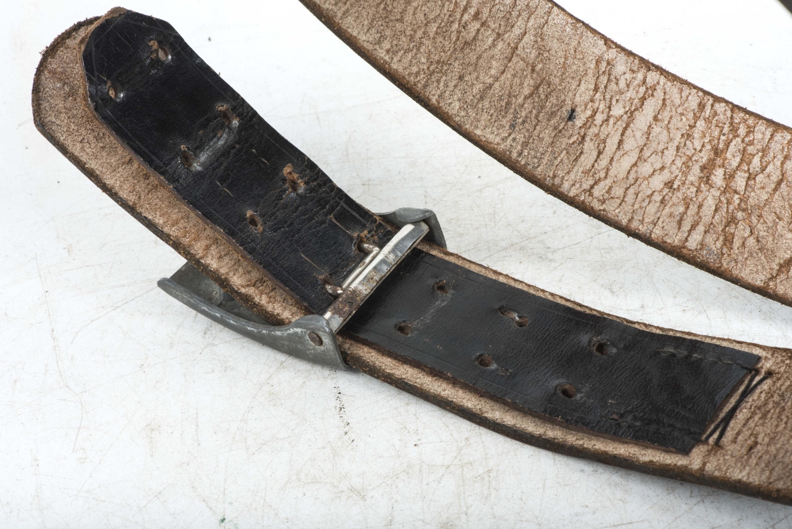Hitlerjugend belt set with zinc injection moulded buckle marked RZM M4/39 — image 8