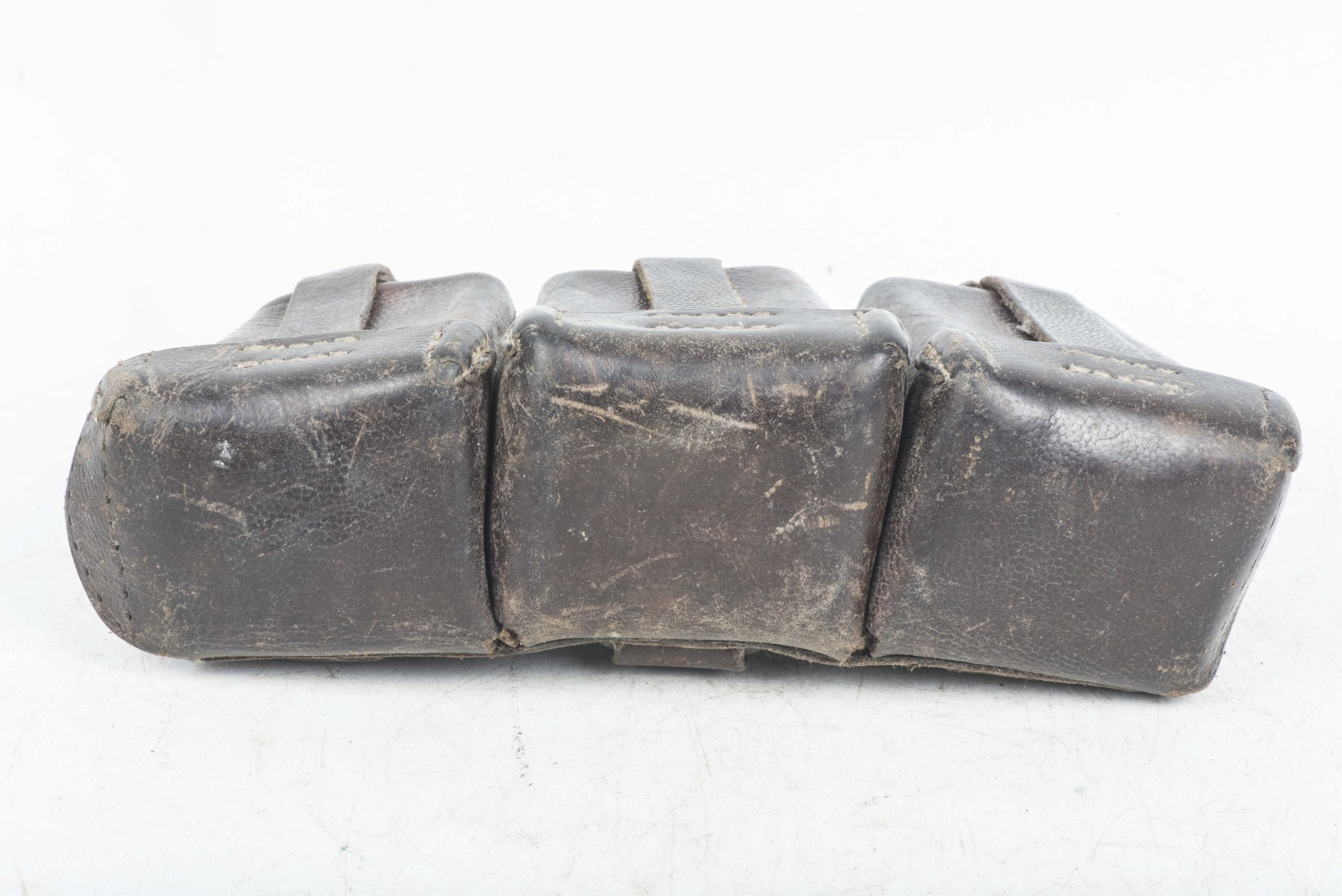 Imperial G98 ammunition pouch dated 1915 — image 5