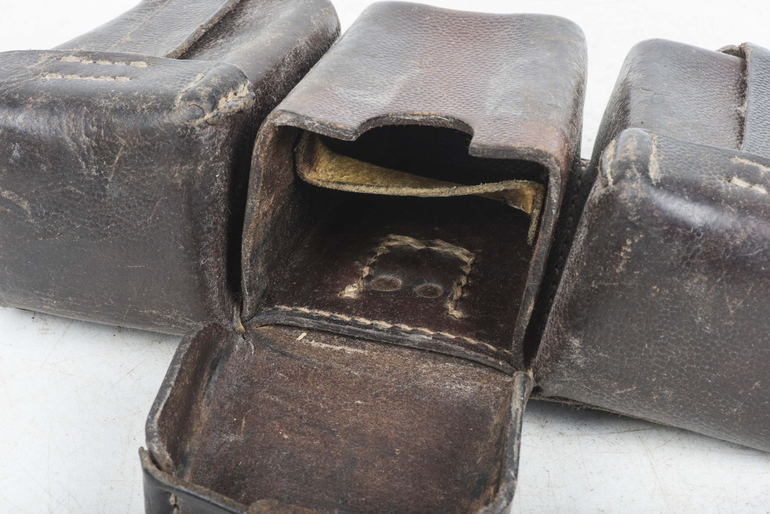 Imperial G98 ammunition pouch dated 1915 — image 7