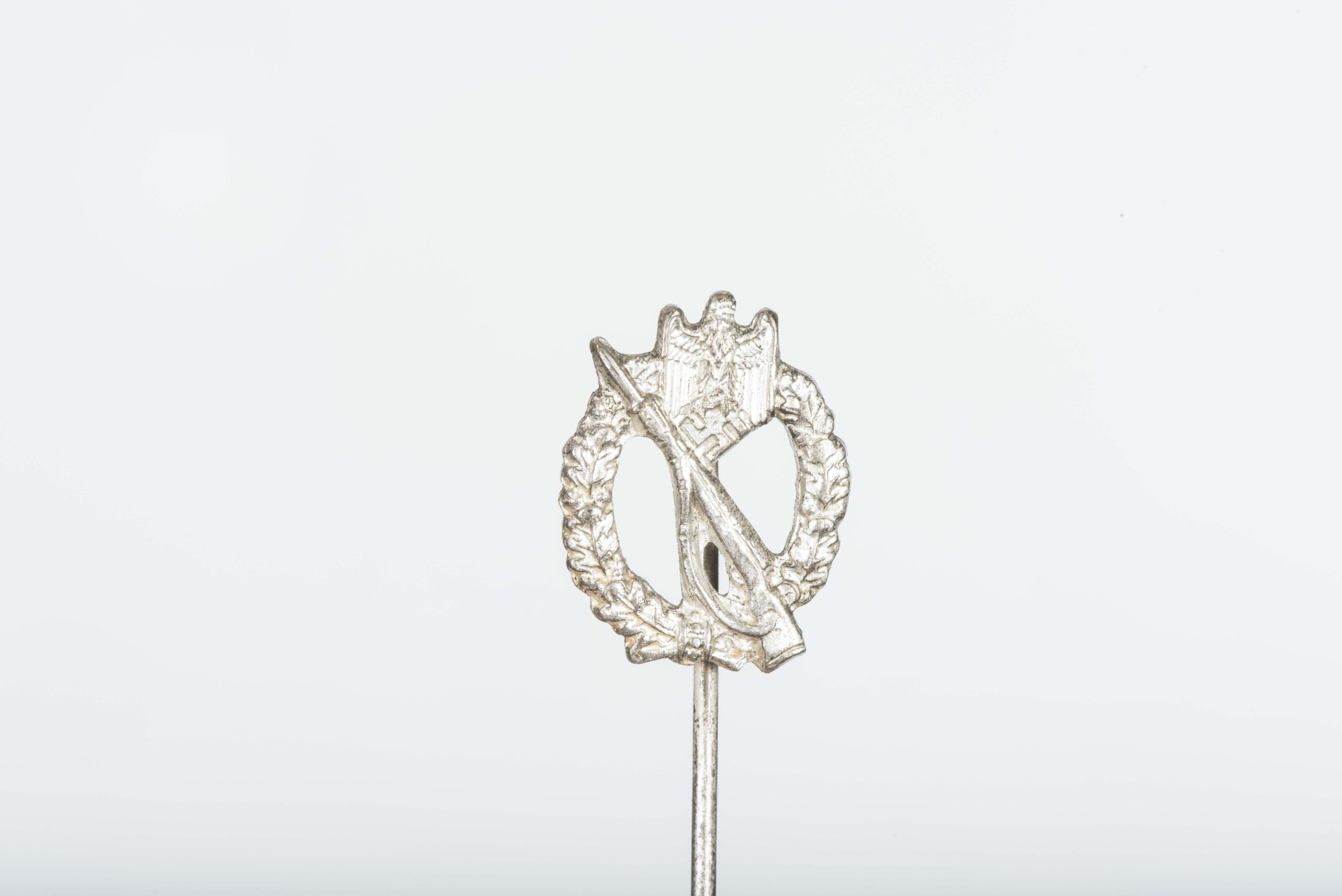 Infantry assault badge stickpin — image 3