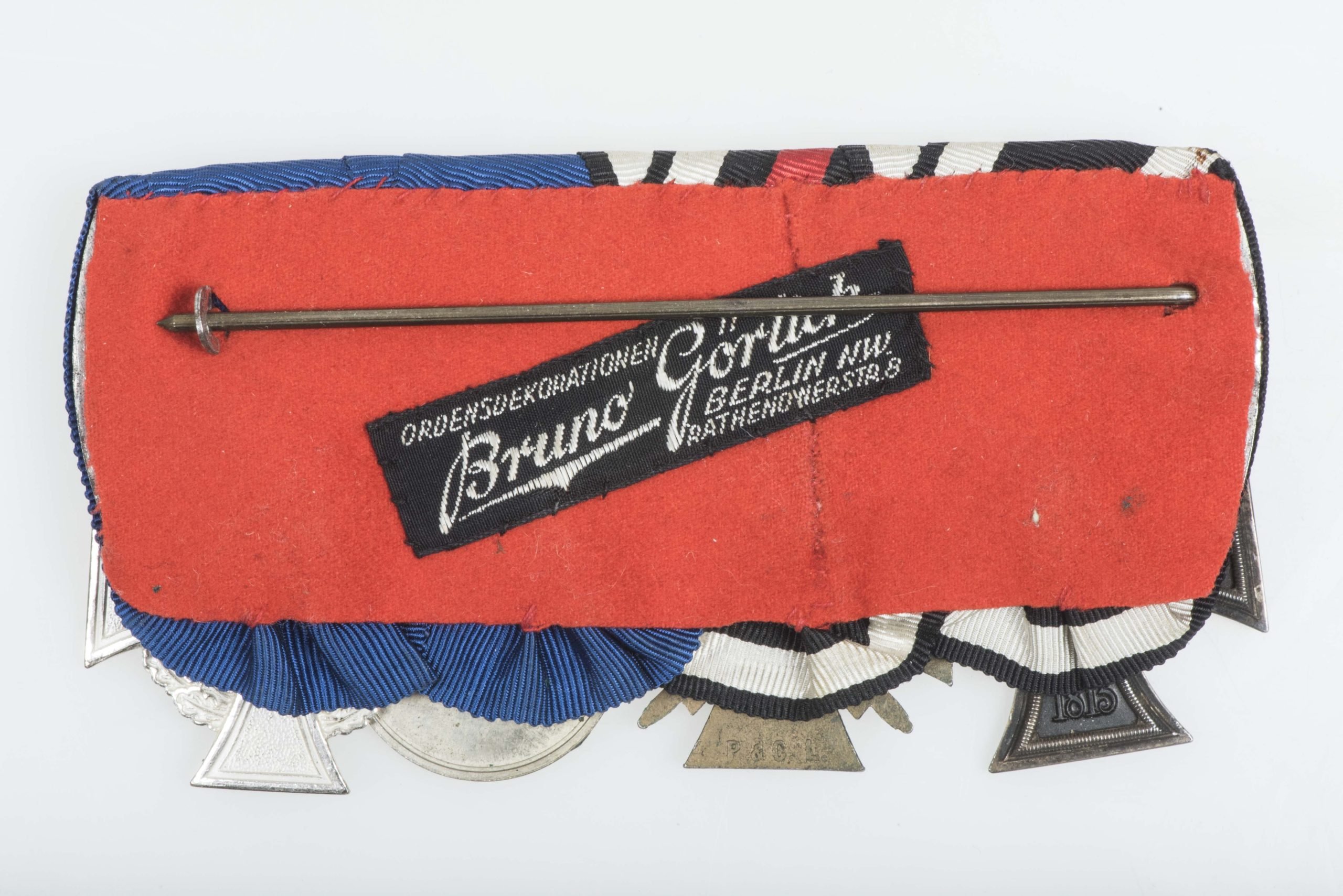 First and second world war medal bar — image 4