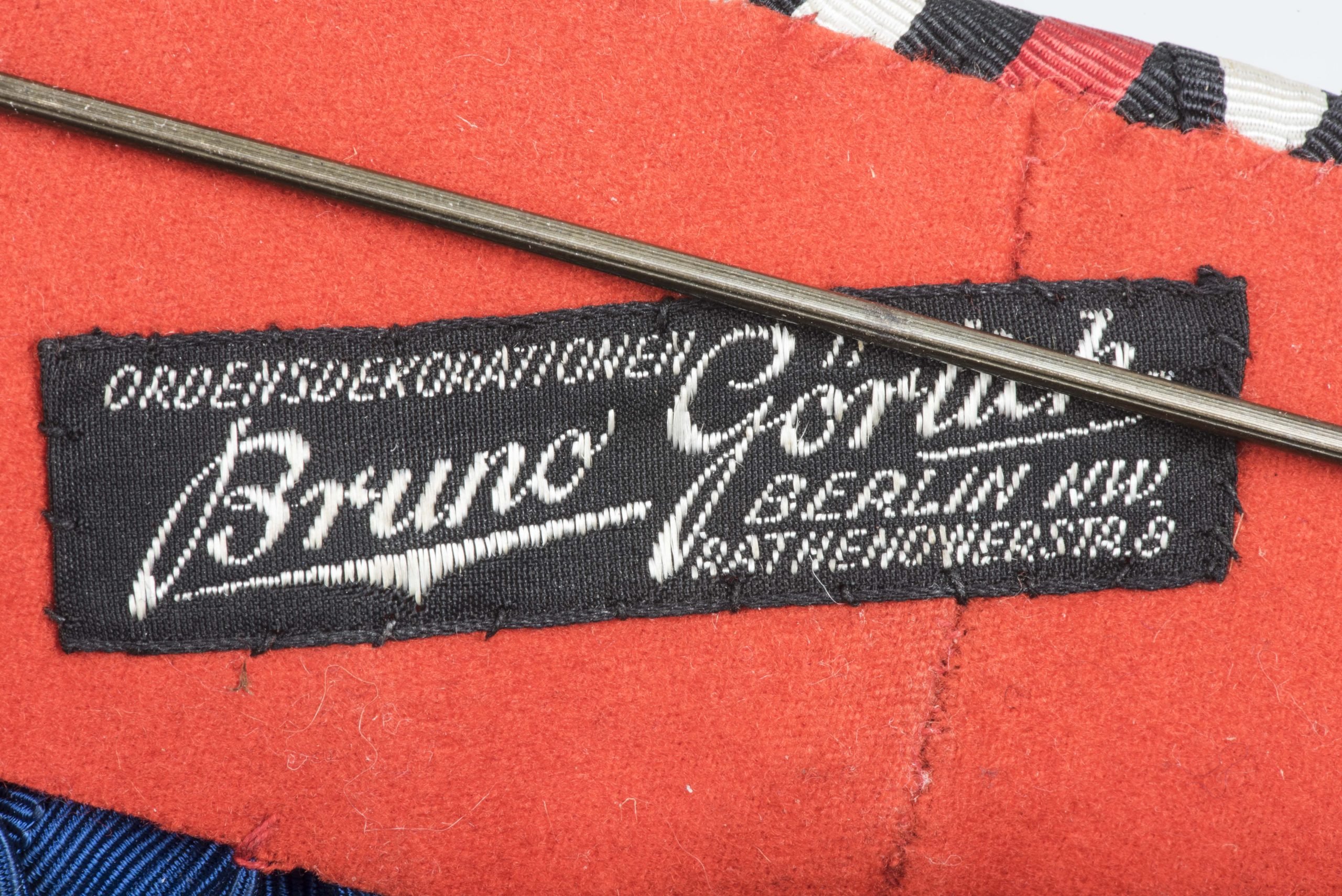 First and second world war medal bar — image 5