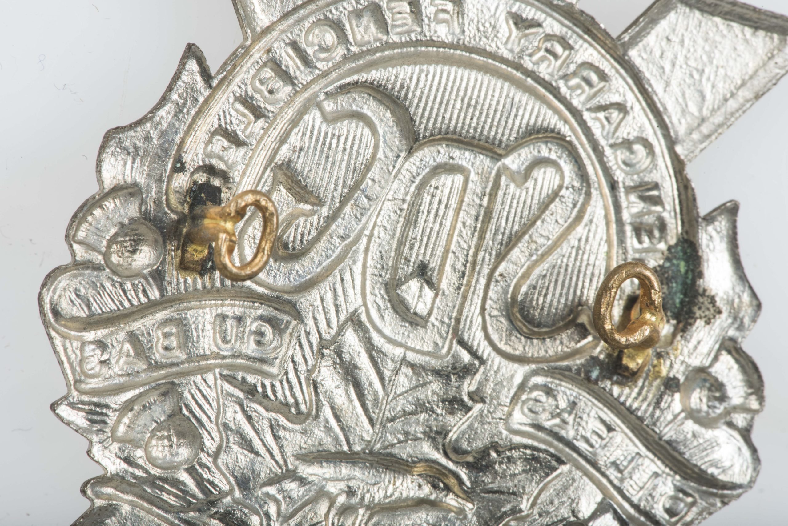 Canadian capbadge Stormont Dundas Glengarry Highlanders — image 3