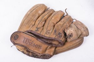 Baseball pitcher glove by Wilson 1941