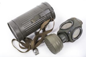 Mint short pre war gasmask