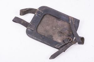 Pre war leather E-tool carrier