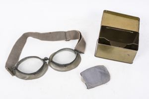 Early goggles with original case