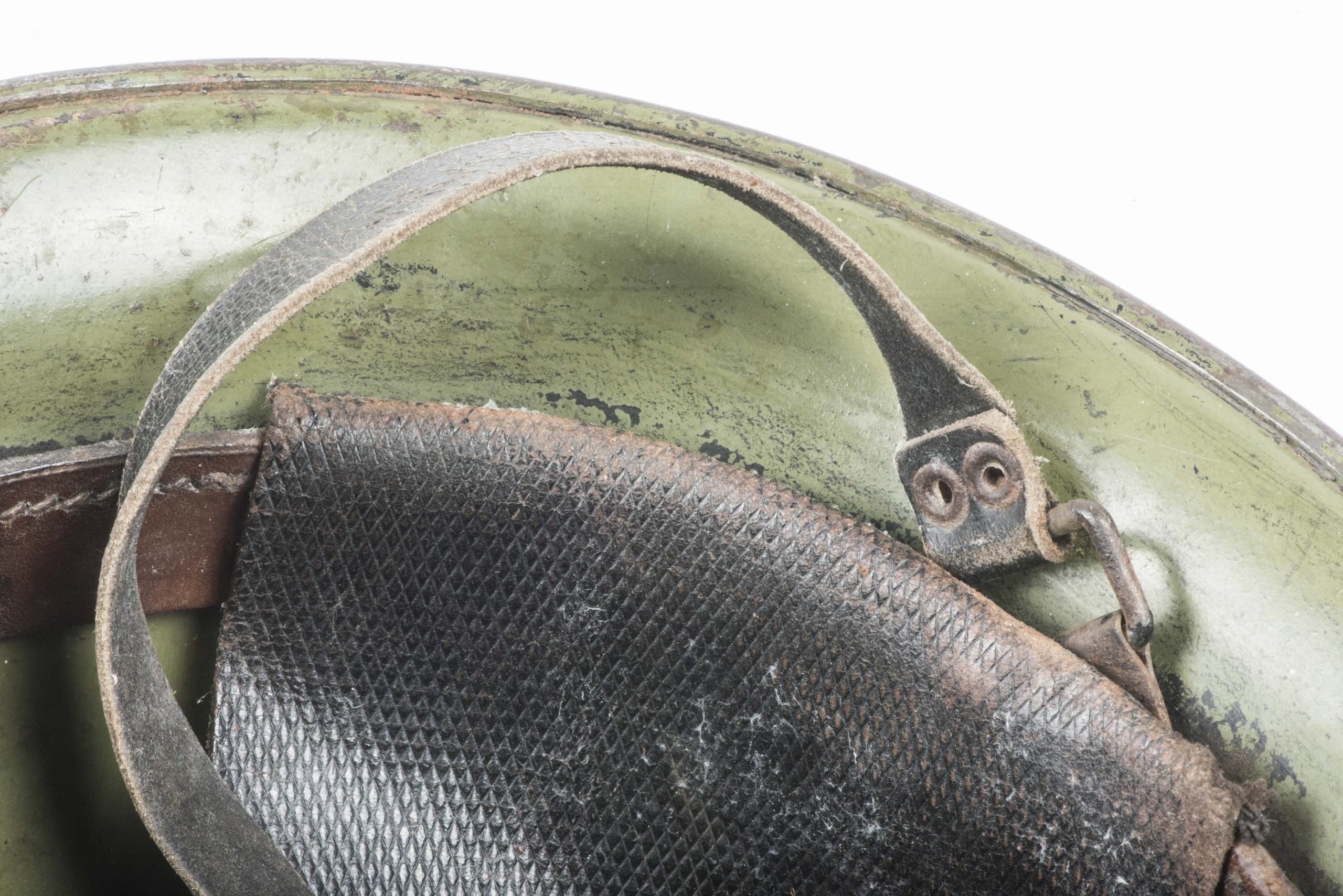 Rare Dutch M16 D helmet named V.D. Ploeg marked CM1928 — image 15
