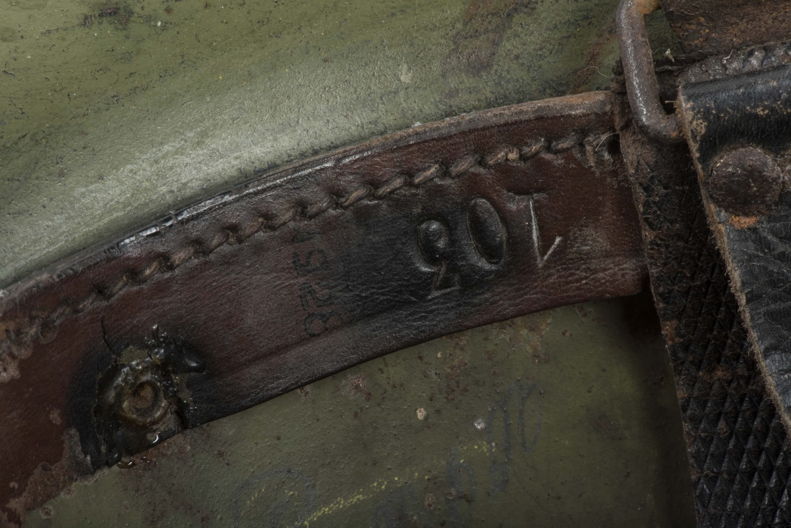 Rare Dutch M16 D helmet named V.D. Ploeg marked CM1928 — image 22