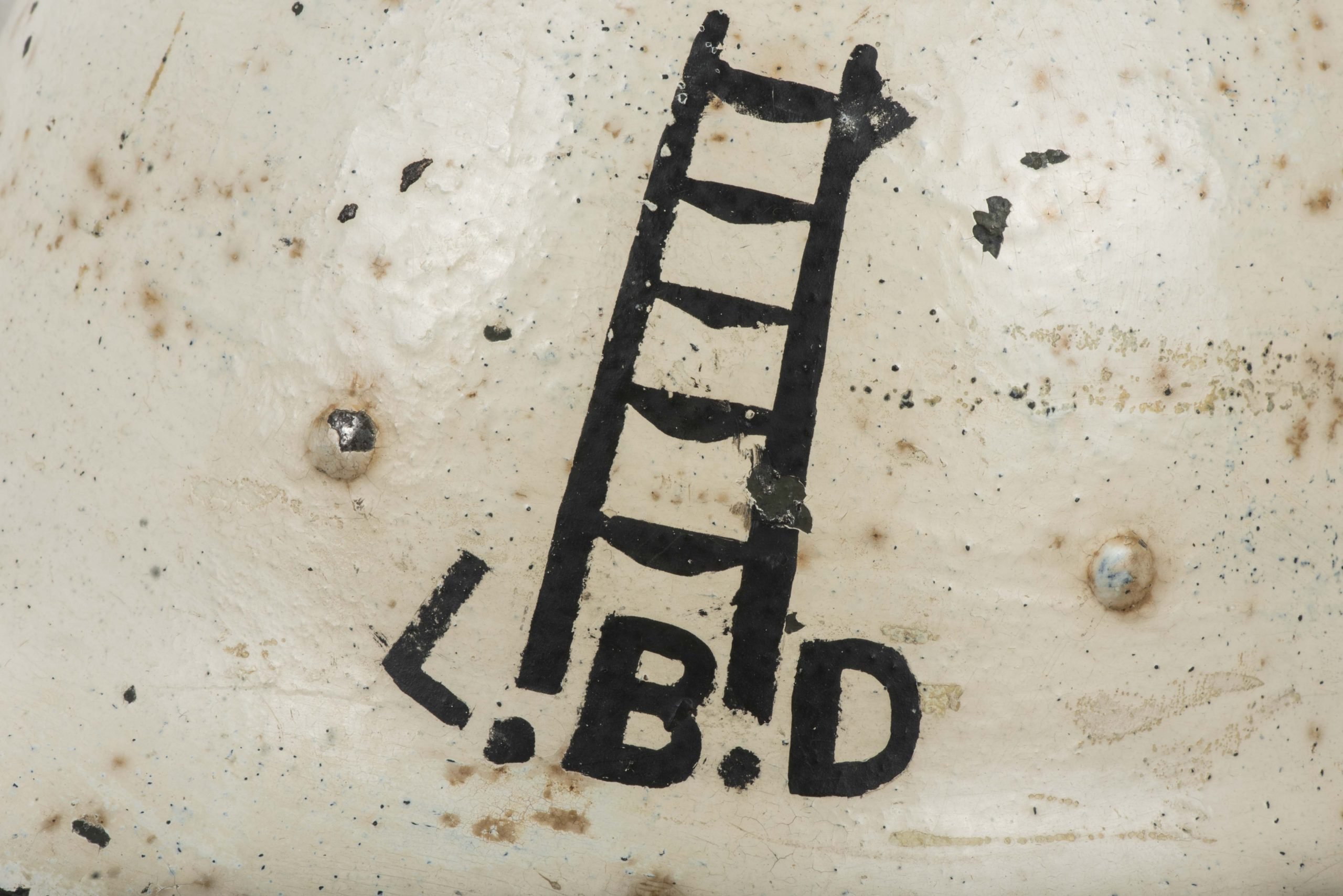 Rare Dutch M16 B helmet for Luchtbeschermingsdienst marked CM 1926 — image 8