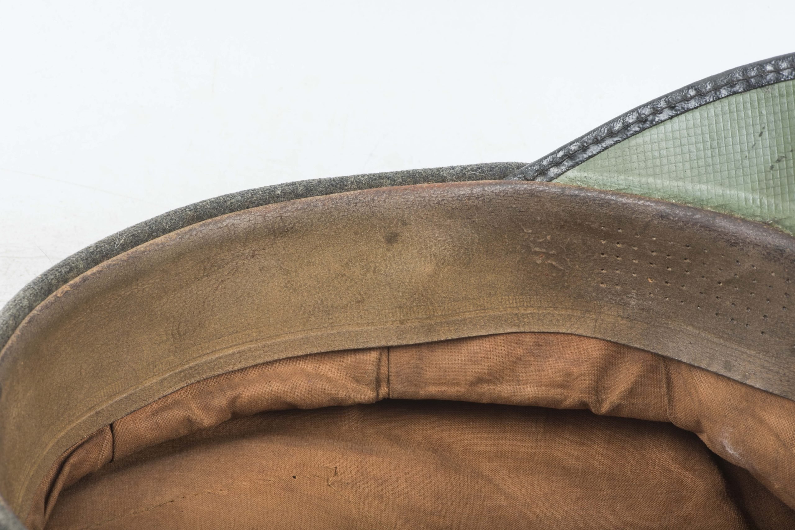 Luftwaffe Nachrichten EM / NCO visor by G.A. Hoffmann berlin — image 17