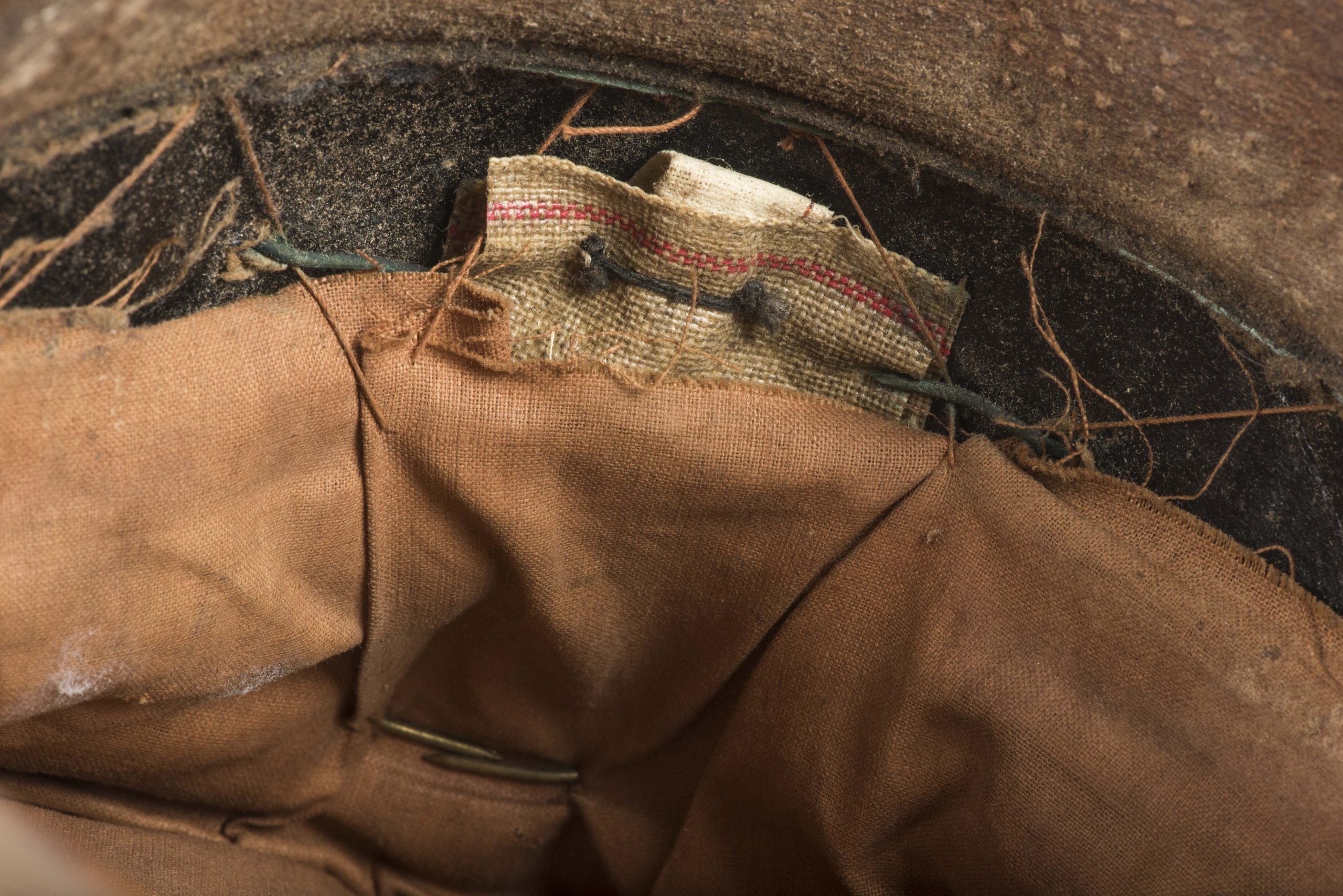 Luftwaffe Nachrichten EM / NCO visor by G.A. Hoffmann berlin — image 21