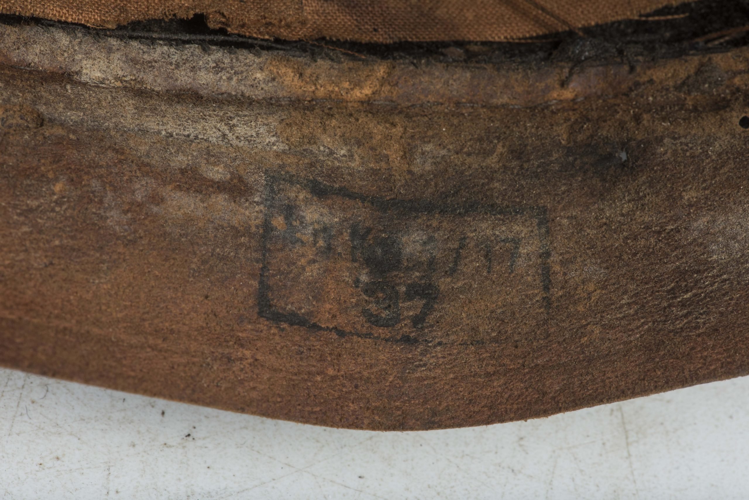 Luftwaffe Nachrichten EM / NCO visor by G.A. Hoffmann berlin — image 24