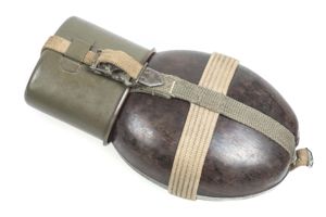 Coconut canteen marked HRE 43 with wide horizontal strap