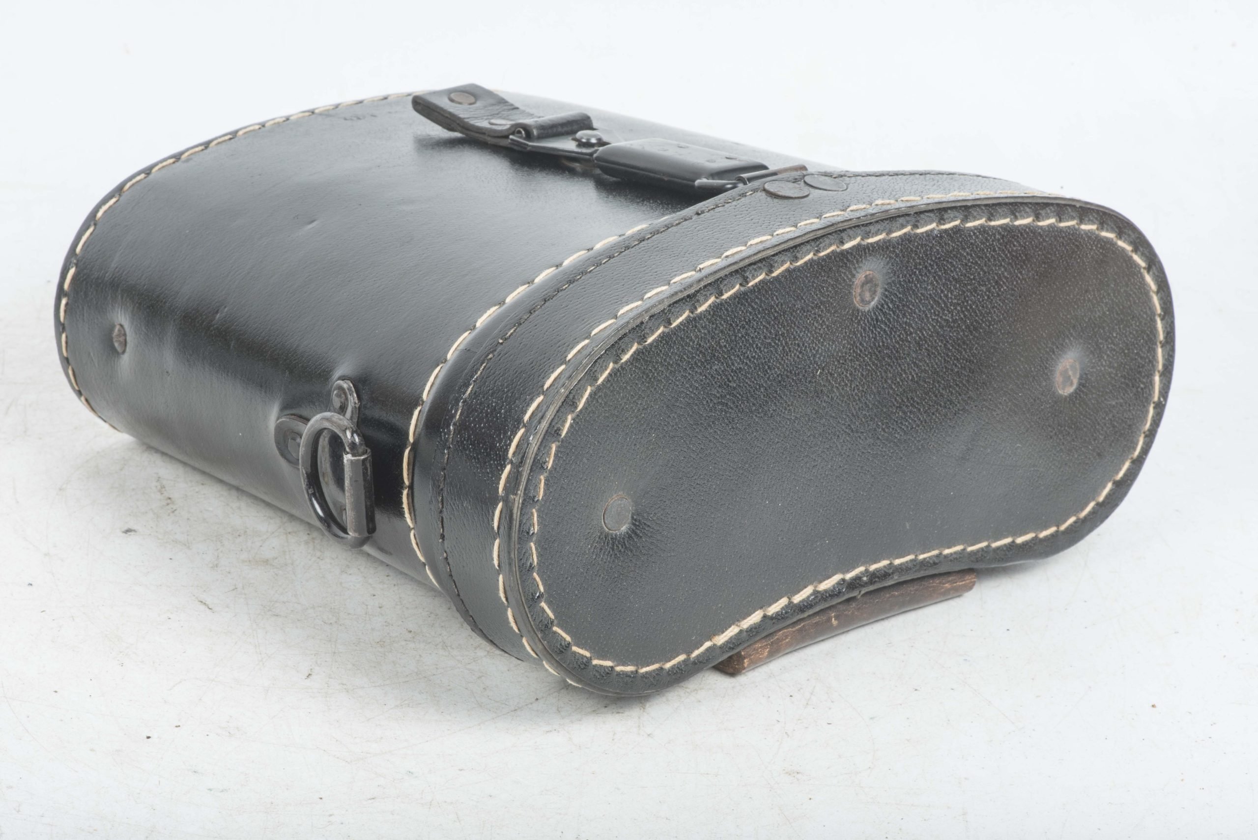 Unissued 7×50/10×50 Dienstglas case marked ksd 1943 — image 3