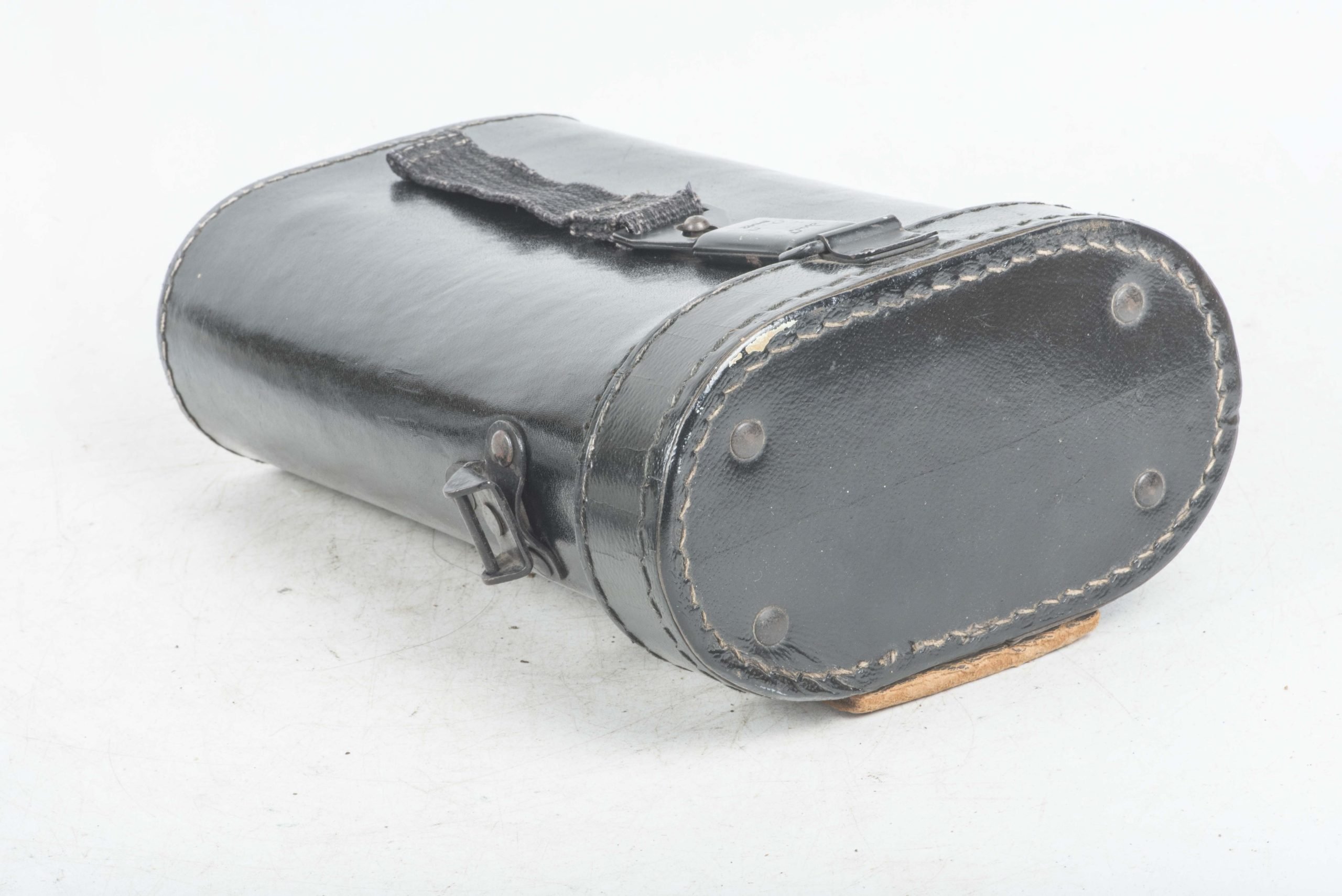 Tan 10×50 Panzer Dienstglas set marked bmj 589749 — image 18