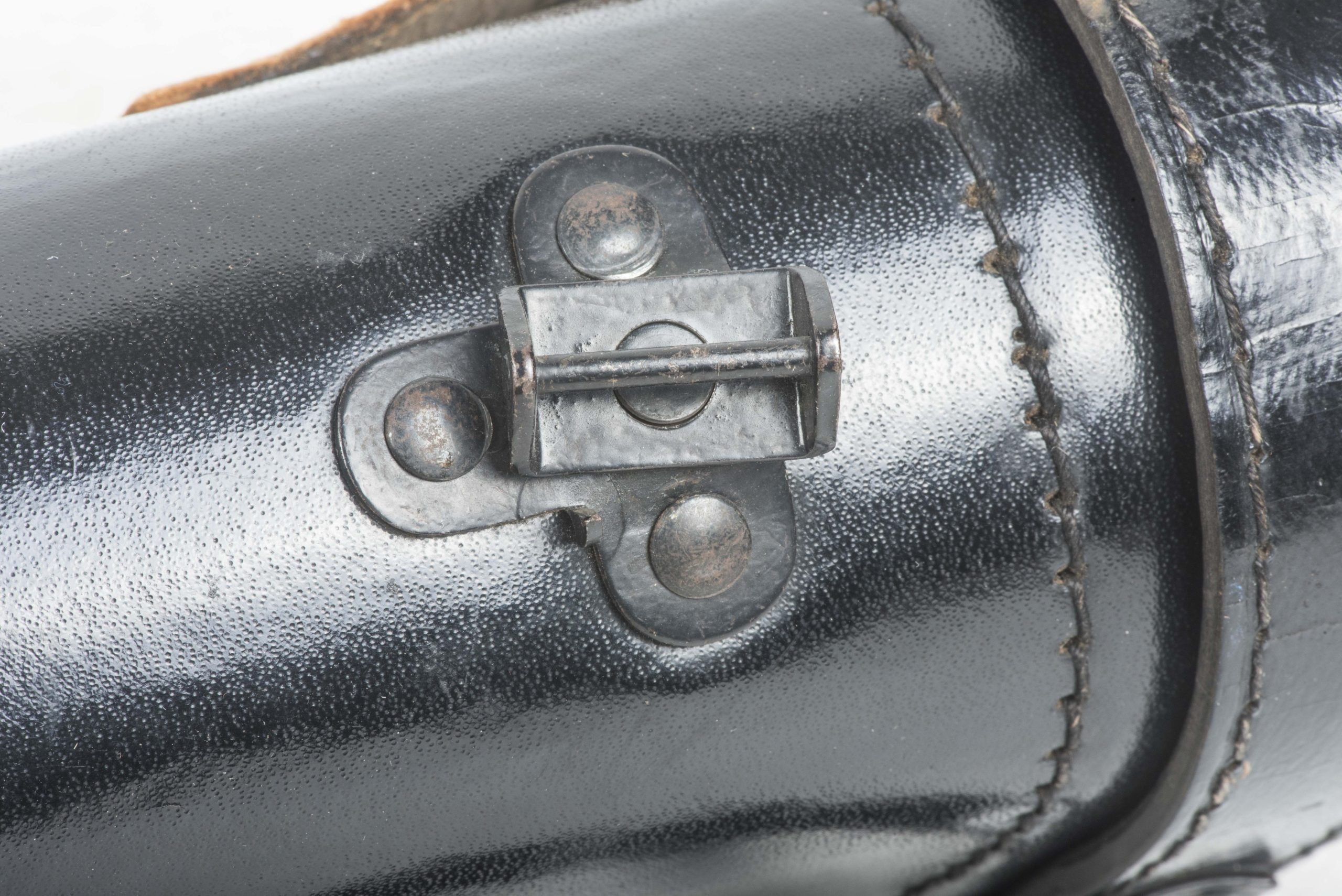 Tan 10×50 Panzer Dienstglas set marked bmj 589749 — image 20