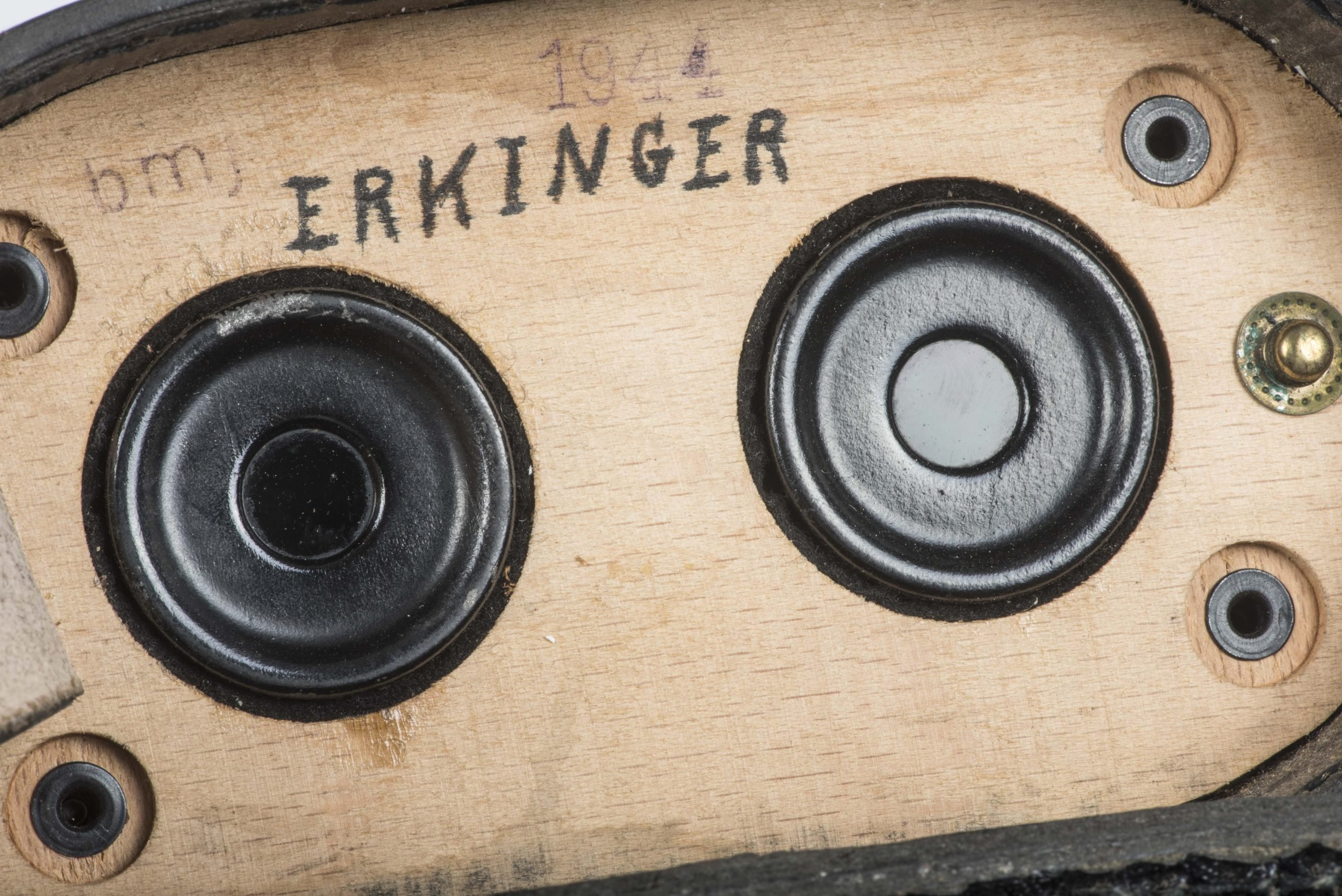 Tan 10×50 Panzer Dienstglas set marked bmj 589749 — image 25