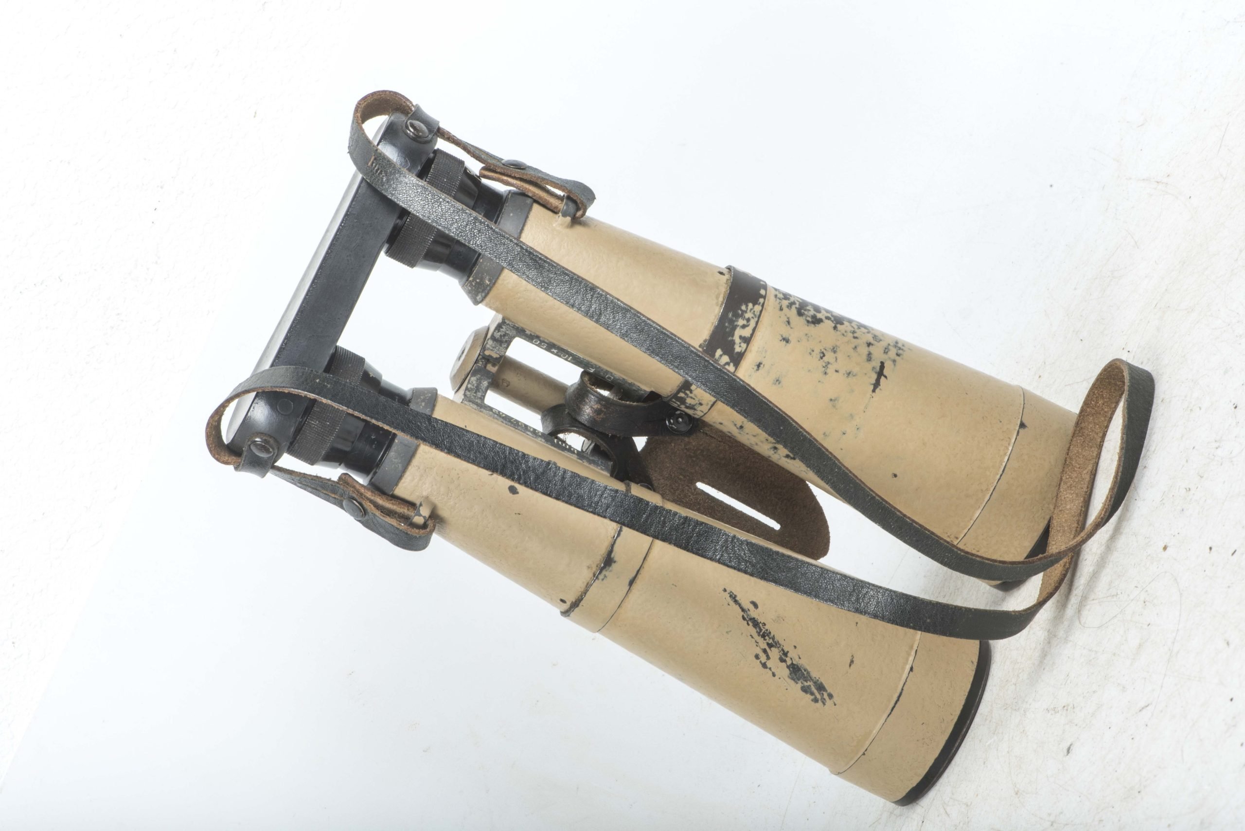 Tan 10×50 Panzer Dienstglas set marked bmj 589749 — image 7