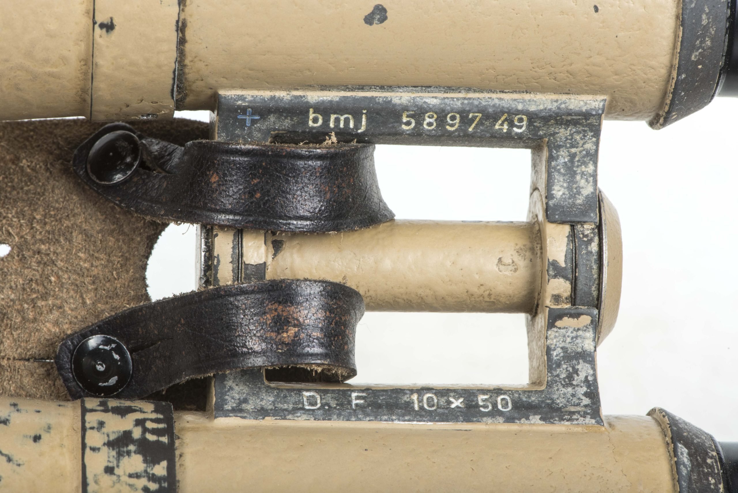 Tan 10×50 Panzer Dienstglas set marked bmj 589749 — image 8