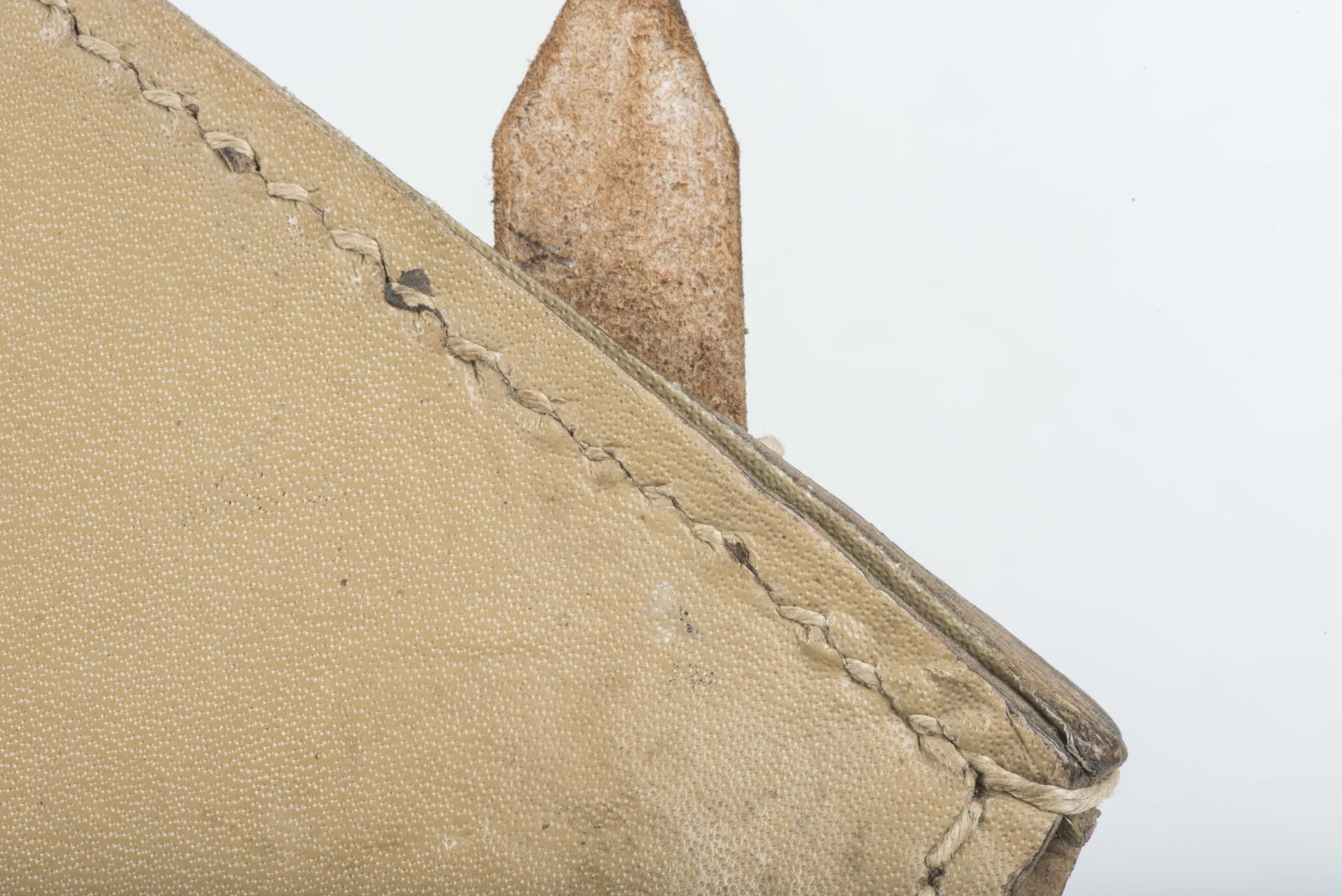 Straight tan E-tool carrier marked dob 1944 — image 10