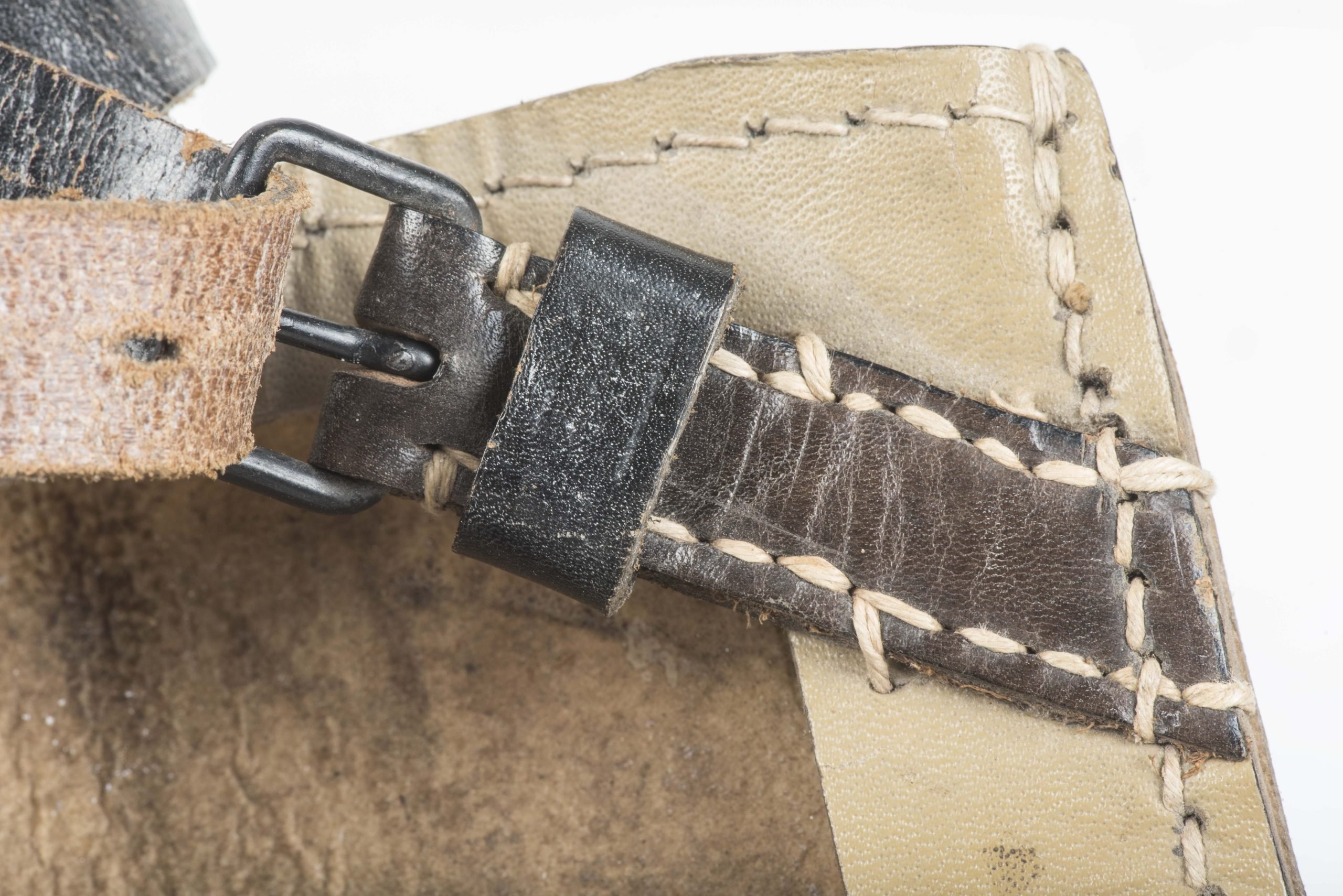 Straight tan E-tool carrier marked dob 1944 — image 2