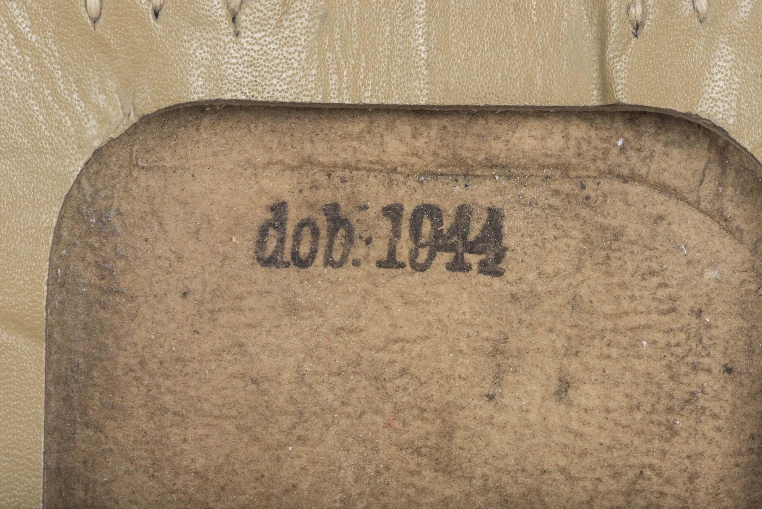 Straight tan E-tool carrier marked dob 1944 — image 4