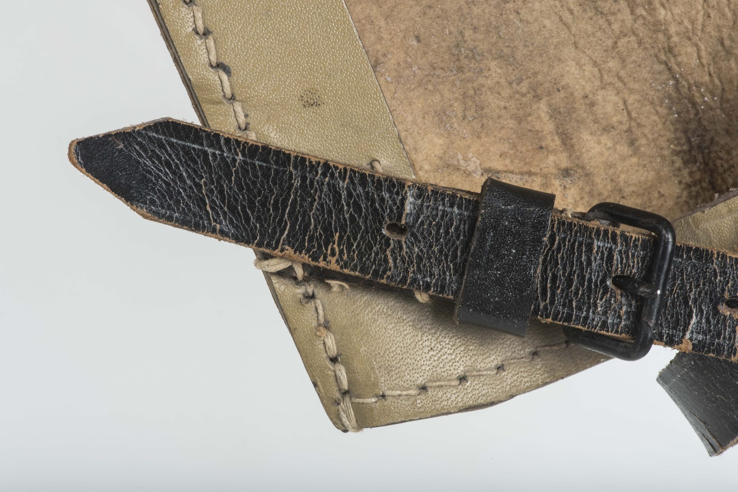 Straight tan E-tool carrier marked dob 1944 — image 7