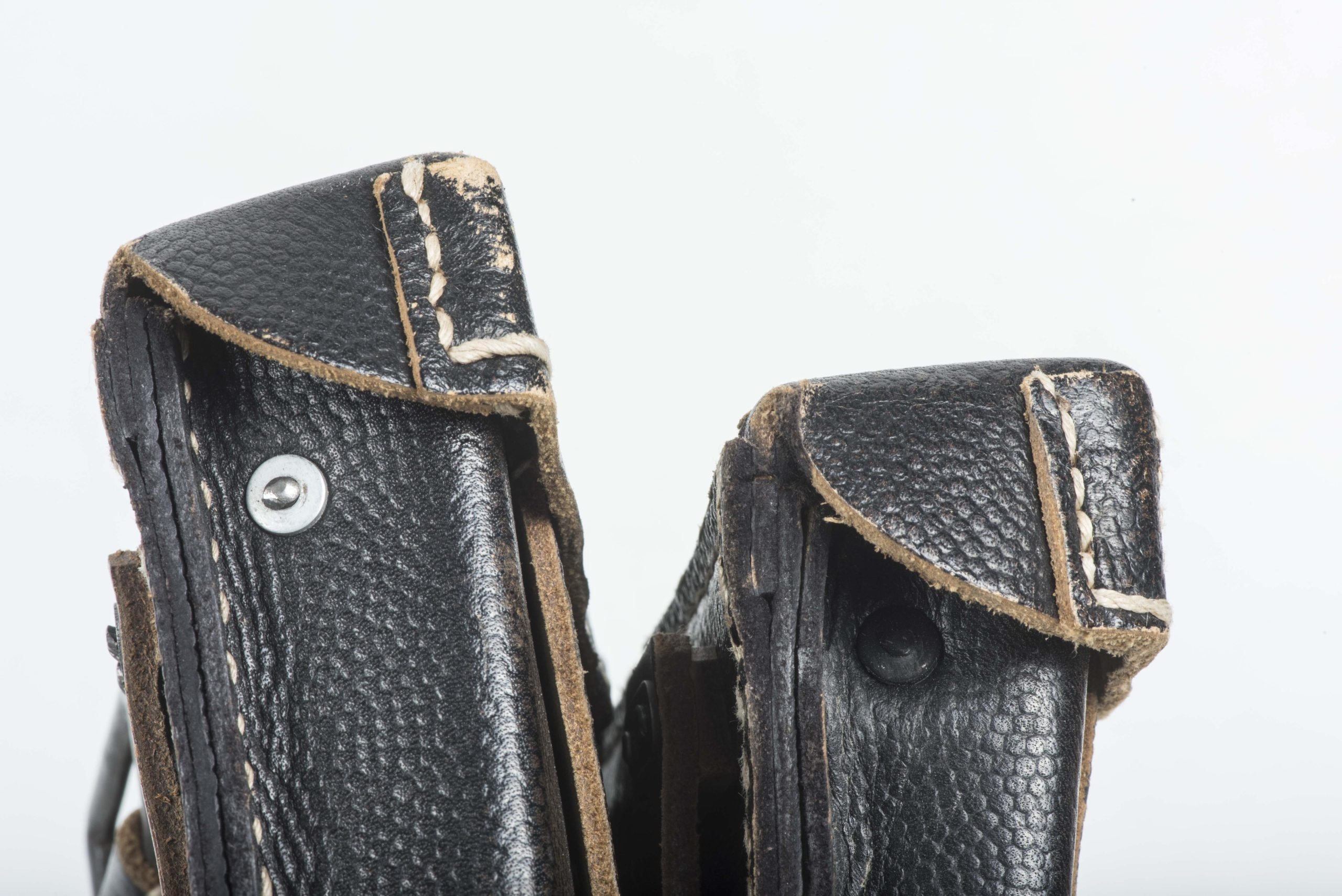 Unissued matching K98 ammunition pouches marked RBNr. 0/0675/0122 — image 6